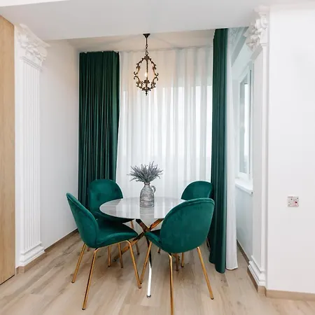 Daire Main Street Sky House