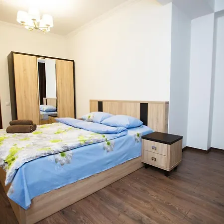 Main Street Sky House Daire Kişinev